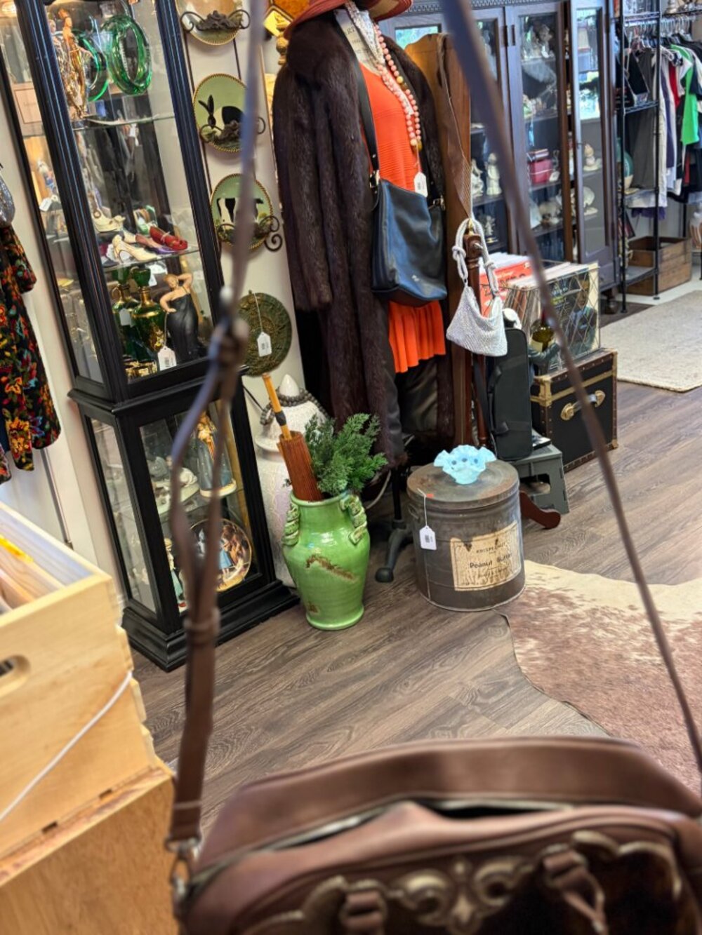 Trinity Ranch Brown Hair-On Cowhide Fleur-de-Lis Satchel Crossbody Bag - Picture 6 of 6